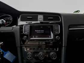 Volkswagen Golf (2015) thumbnail 27