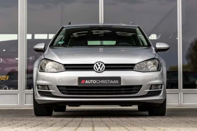 Volkswagen Golf (2015) thumbnail 4