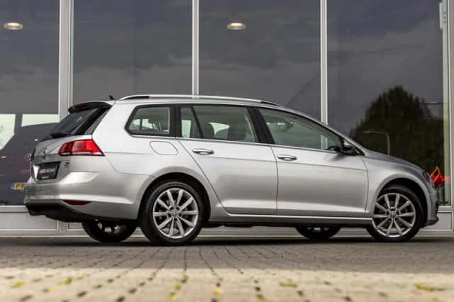 Volkswagen Golf (2015) thumbnail 39