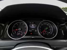 Volkswagen Golf (2015) thumbnail 45