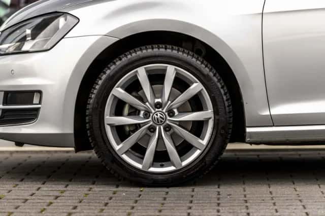 Volkswagen Golf (2015) thumbnail 56