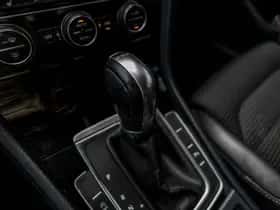 Volkswagen Golf (2015) thumbnail 59
