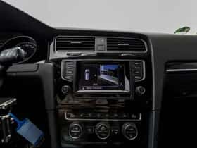 Volkswagen Golf (2015) thumbnail 61