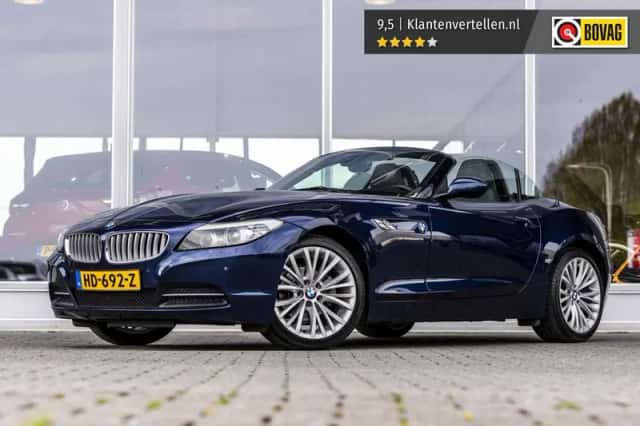 BMW Z4 (2011) thumbnail 2