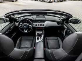 BMW Z4 (2011) thumbnail 22