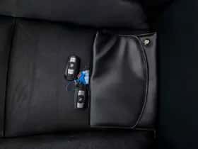 BMW Z4 (2011) thumbnail 34