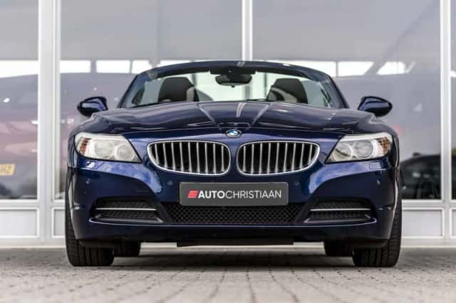 BMW Z4 (2011) thumbnail 39