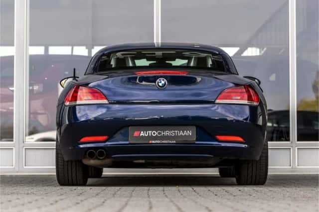 BMW Z4 (2011) thumbnail 5