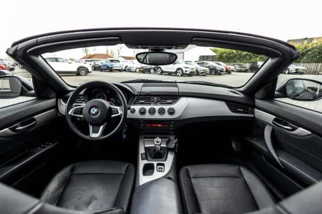 BMW Z4 (2011) thumbnail 42