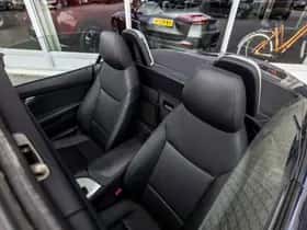 BMW Z4 (2011) thumbnail 55