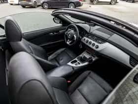 BMW Z4 (2011) thumbnail 58