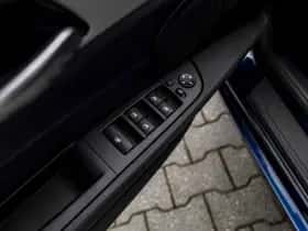 BMW Z4 (2011) thumbnail 60