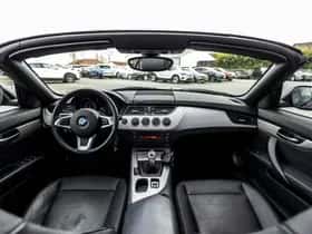 BMW Z4 (2011) thumbnail 7