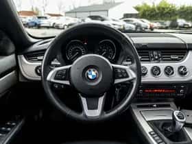 BMW Z4 (2011) thumbnail 8