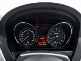 BMW Z4 (2011) thumbnail 9