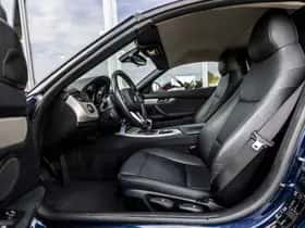 BMW Z4 (2011) thumbnail 10