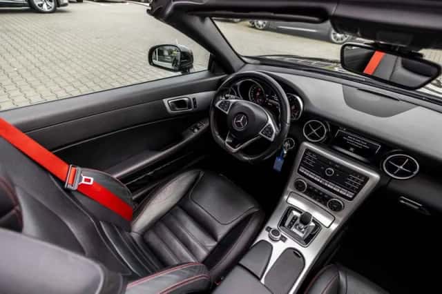 Mercedes-Benz SLC-Klasse (2016) thumbnail 24