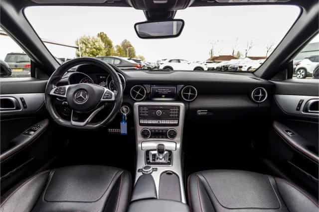 Mercedes-Benz SLC-Klasse (2016) thumbnail 33