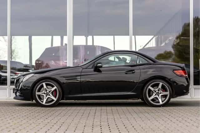 Mercedes-Benz SLC-Klasse (2016) thumbnail 6