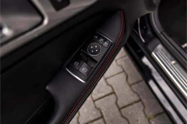 Mercedes-Benz SLC-Klasse (2016) thumbnail 62