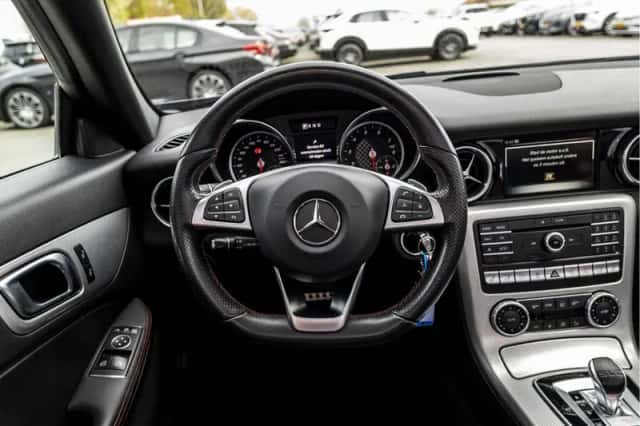 Mercedes-Benz SLC-Klasse (2016) thumbnail 8
