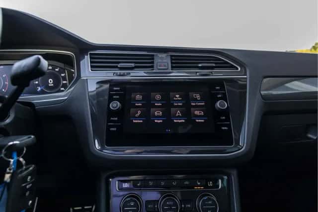Volkswagen Tiguan (2019) thumbnail 30
