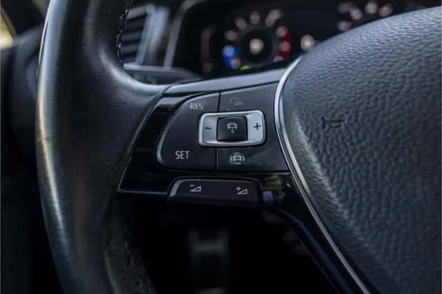 Volkswagen Tiguan (2019) thumbnail 35