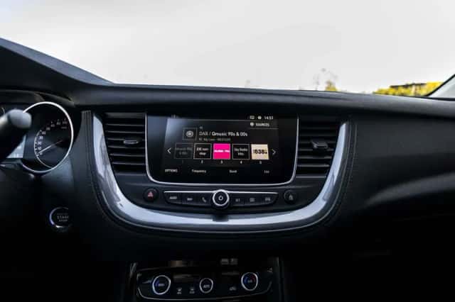 Opel Grandland X (2019) thumbnail 64