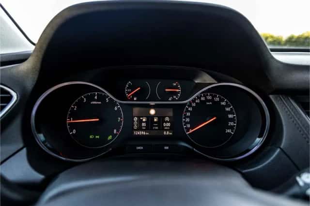 Opel Grandland X (2019) thumbnail 9