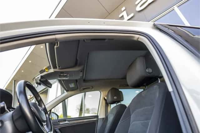 Volkswagen Tiguan (2018) thumbnail 15