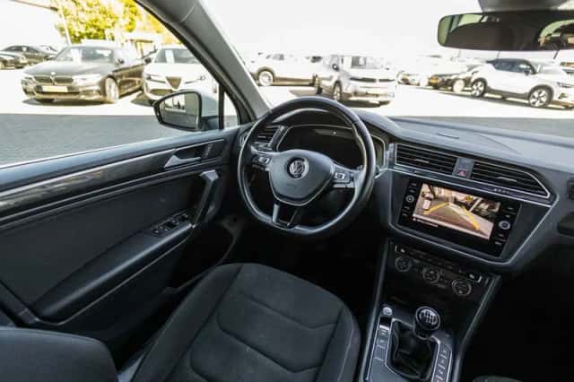 Volkswagen Tiguan (2018) thumbnail 23