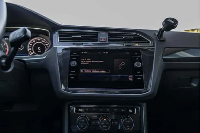 Volkswagen Tiguan (2018) thumbnail 29