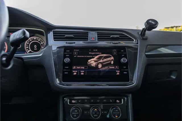 Volkswagen Tiguan (2018) thumbnail 31