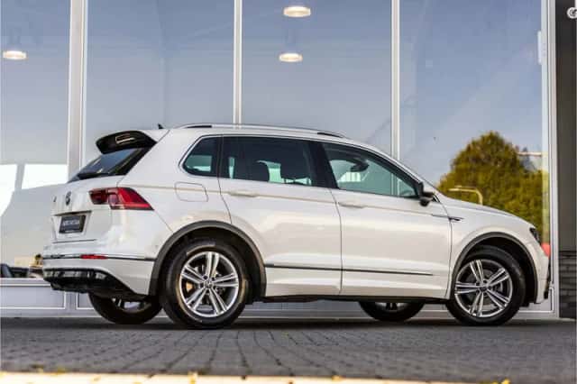 Volkswagen Tiguan (2018) thumbnail 44