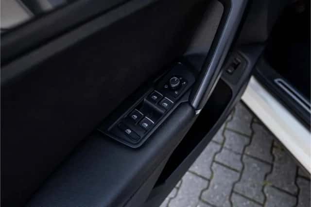Volkswagen Tiguan (2018) thumbnail 65