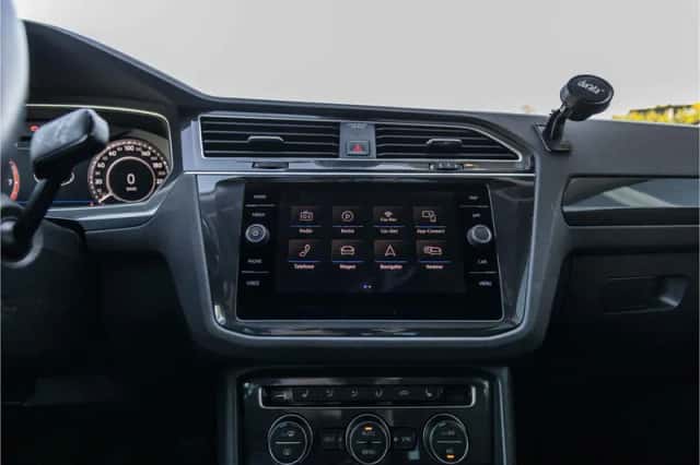 Volkswagen Tiguan (2018) thumbnail 73
