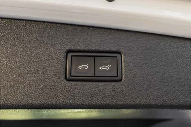 Volkswagen Tiguan (2018) thumbnail 80