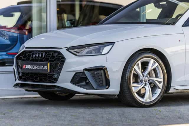 Audi A4 (2021) thumbnail 63