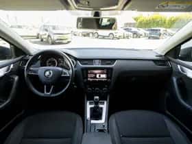 Škoda Octavia (2020) thumbnail 7