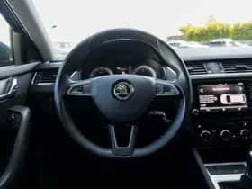 Škoda Octavia (2020) thumbnail 8
