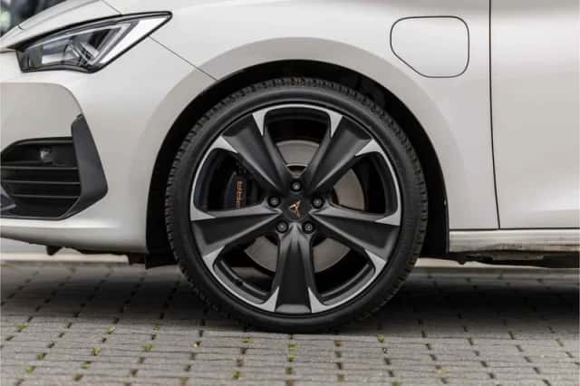 CUPRA Leon (2021) thumbnail 19