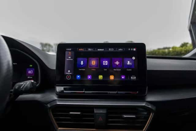 CUPRA Leon (2021) thumbnail 31