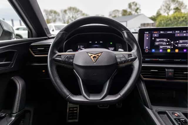 CUPRA Leon (2021) thumbnail 8