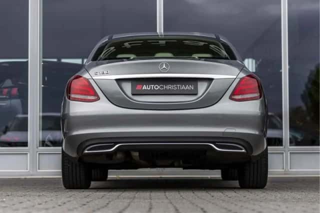 Mercedes-Benz C-Klasse (2016) thumbnail 5