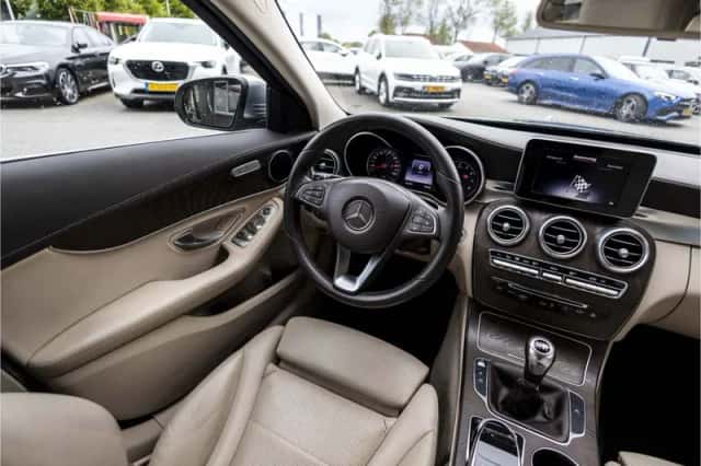 Mercedes-Benz C-Klasse (2016) thumbnail 57