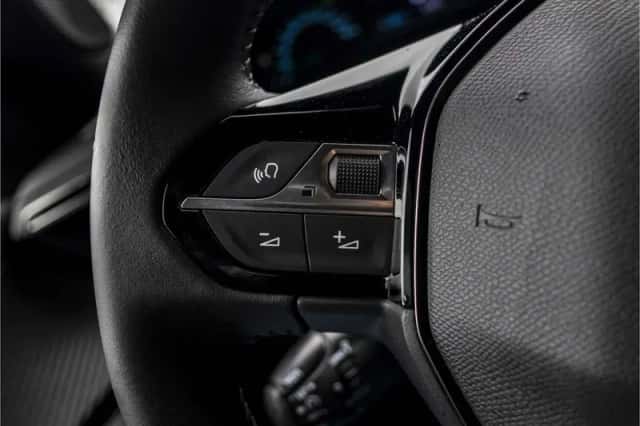Peugeot e-2008 (2024) thumbnail 32