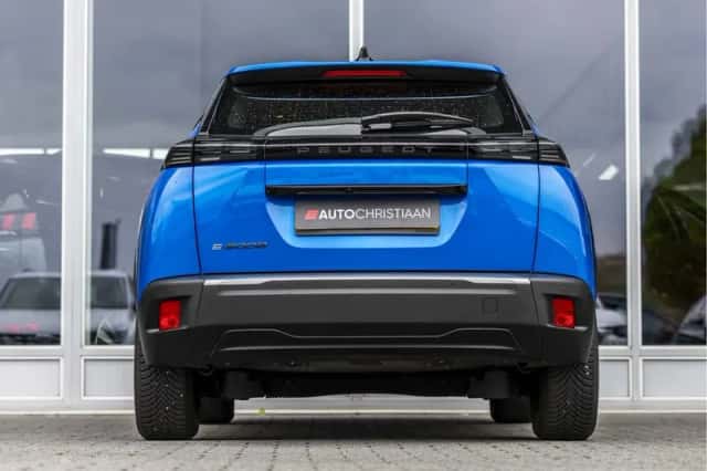 Peugeot e-2008 (2024) thumbnail 5