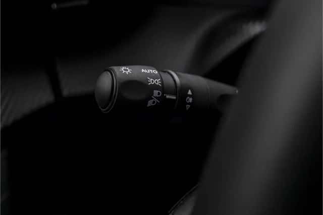 Peugeot e-2008 (2024) thumbnail 73