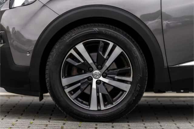 Peugeot 5008 (2018) thumbnail 22
