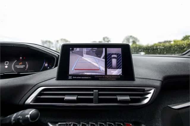 Peugeot 5008 (2018) thumbnail 28